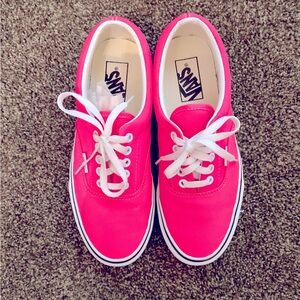 Vans women’s size 8 Like New!!